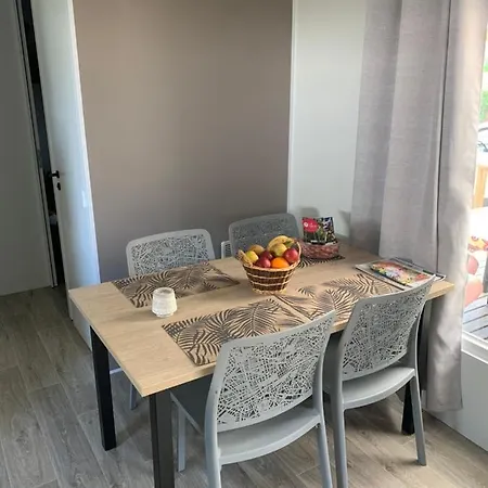 Le Mobilhome D'Eveline Et Serge *